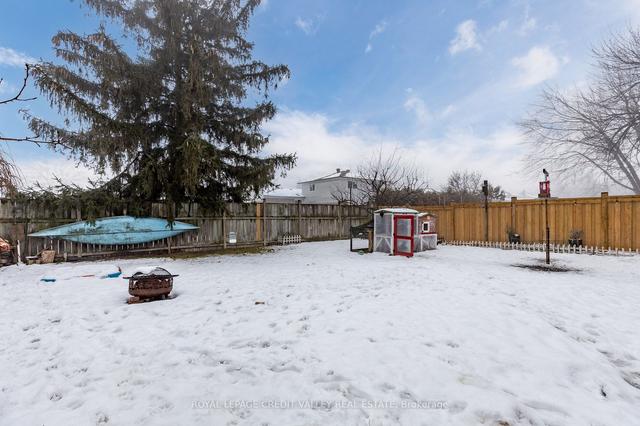 47 Terra Cotta Cres, House detached with 4 bedrooms, 3 bathrooms and 5 parking in Brampton ON | Image 31