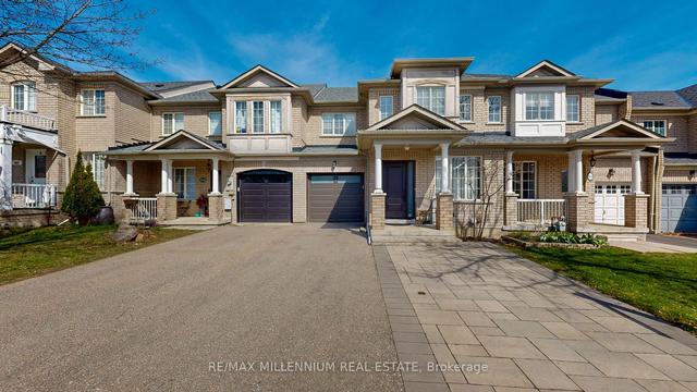 353 Flagstone Way, House attached with 3 bedrooms, 4 bathrooms and 3 parking in Newmarket ON | Image 1