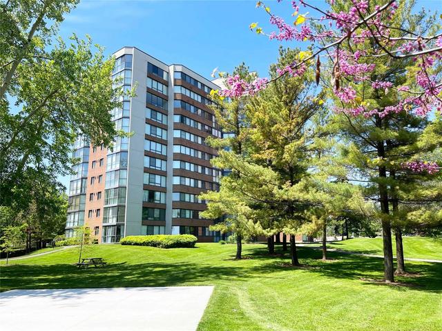 909 - 1230 Marlborough Crt, Condo with 1 bedrooms, 1 bathrooms and 1 parking in Oakville ON | Card Image