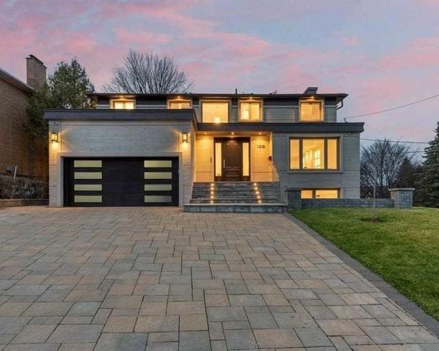 128 Argonne Cres, House detached with 4 bedrooms, 5 bathrooms and 7 parking in Toronto ON | Image 1