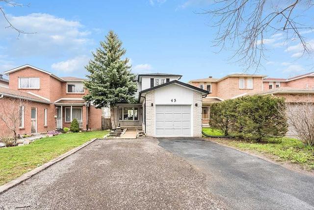 43 Garden Dr, House detached with 3 bedrooms, 2 bathrooms and 5 parking in Barrie ON | Image 1