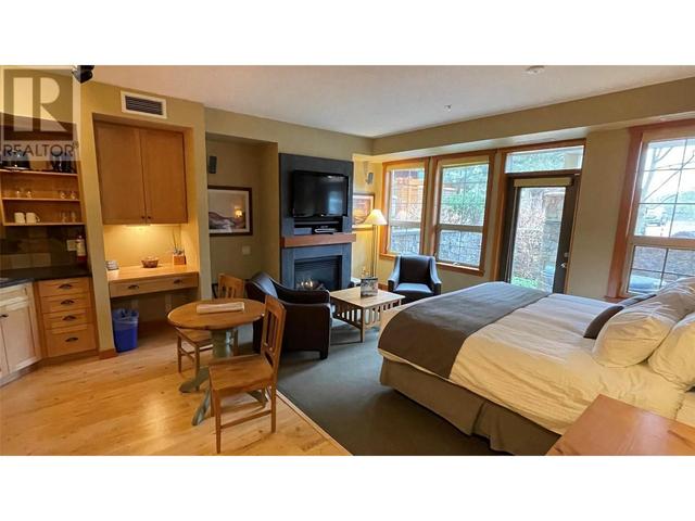 126 - 105 Village Centre Court, Condo with 0 bedrooms, 1 bathrooms and null parking in Vernon BC | Image 3