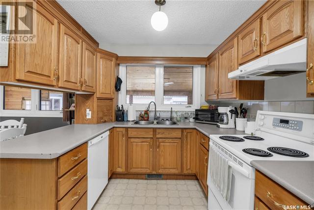 21 Birch Drive, House detached with 5 bedrooms, 2 bathrooms and null parking in Birch Hills SK | Image 10