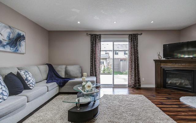 73 Washburn Dr, House attached with 3 bedrooms, 3 bathrooms and 2 parking in Guelph ON | Image 6