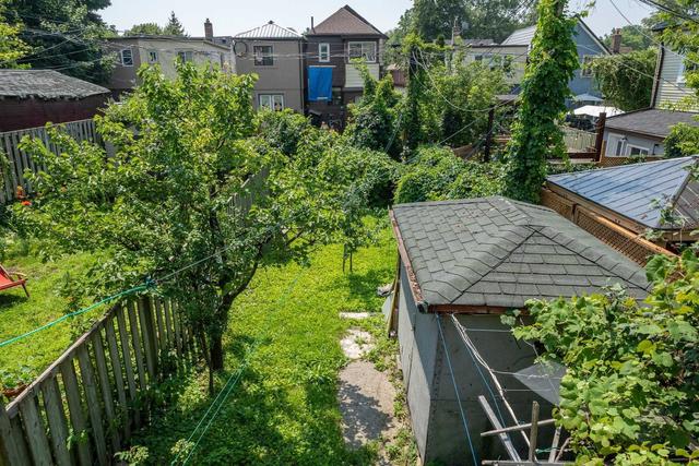 115 Merrill Ave E, House semidetached with 2 bedrooms, 2 bathrooms and 1 parking in Toronto ON | Image 8