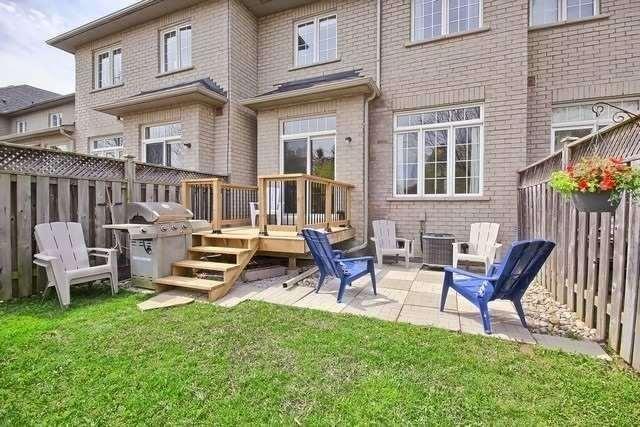 27 Senator Crt, Townhouse with 3 bedrooms, 3 bathrooms and 2 parking in Aurora ON | Image 13