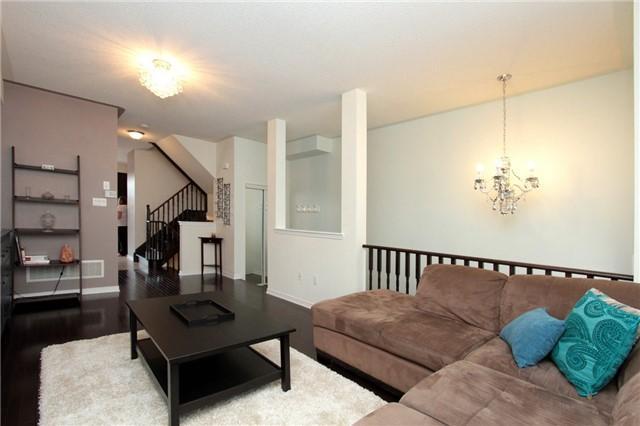 7202 Triumph Lane, Townhouse with 3 bedrooms, 4 bathrooms and 2 parking in Mississauga ON | Image 5