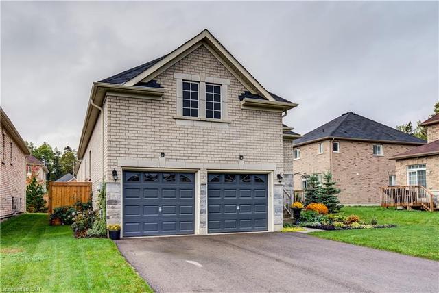 46 Middleton Drive, House detached with 4 bedrooms, 3 bathrooms and 6 parking in Wasaga Beach ON | Image 3