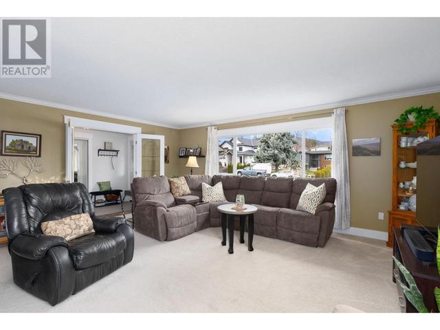 2401 Crestview Road, House detached with 5 bedrooms, 4 bathrooms and 5 parking in West Kelowna BC | Image 19
