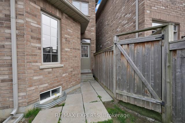 261 Wardlaw Pl, House attached with 3 bedrooms, 4 bathrooms and 3 parking in Vaughan ON | Image 26