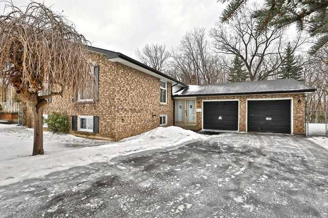 49 Congress Cres, House detached with 3 bedrooms, 2 bathrooms and 6 parking in Hamilton ON | Image 1