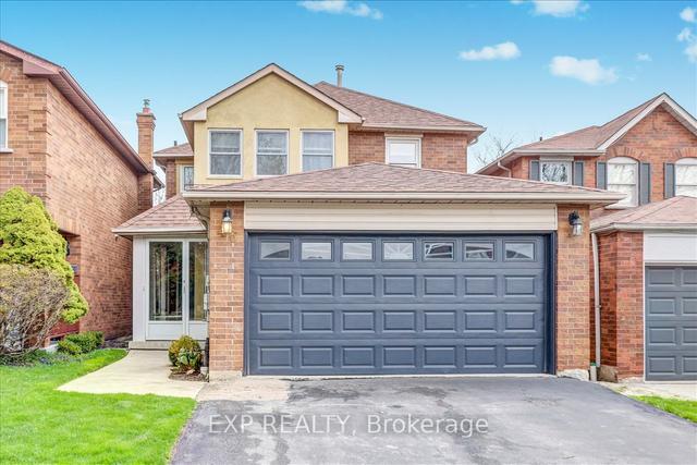 46 Starspray Blvd, House detached with 3 bedrooms, 4 bathrooms and 6 parking in Toronto ON | Image 1