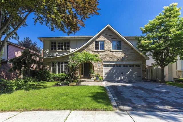 12 Chipstead Rd, House detached with 4 bedrooms, 4 bathrooms and 6 parking in Toronto ON | Image 1