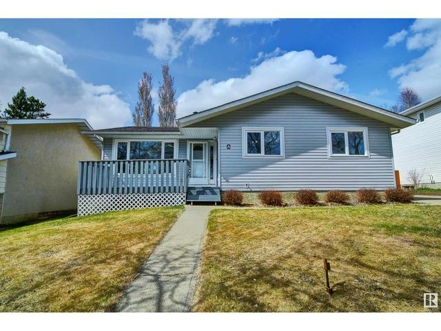 5 Lafonde Cr, House detached with 5 bedrooms, 2 bathrooms and null parking in St. Albert AB | Card Image