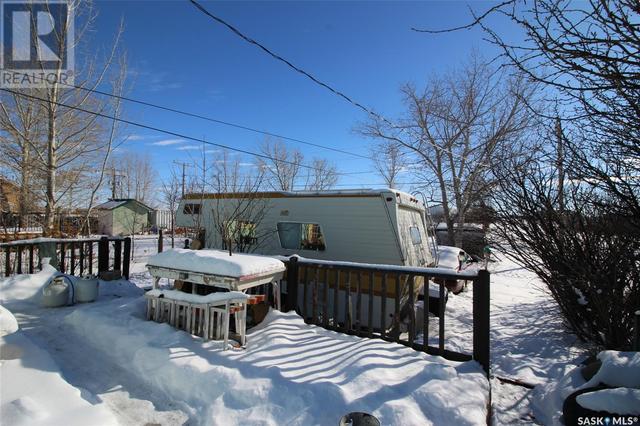 409 3rd Avenue E, House detached with 2 bedrooms, 2 bathrooms and null parking in Frontier SK | Image 9