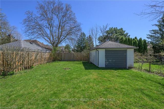 64 Trevithen St, House detached with 2 bedrooms, 1 bathrooms and 5 parking in London ON | Image 19