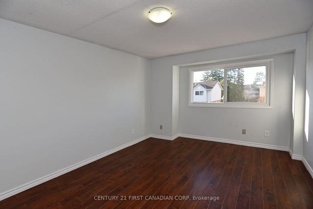 2 - 595 Third St, Townhouse with 3 bedrooms, 2 bathrooms and 1 parking in London ON | Image 10