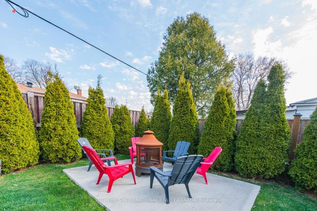 29 Romulus Dr, House detached with 3 bedrooms, 2 bathrooms and 4 parking in Toronto ON | Image 27
