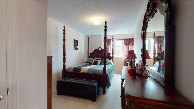 81 Timbertop Cres, House attached with 3 bedrooms, 3 bathrooms and 3 parking in Brampton ON | Image 8