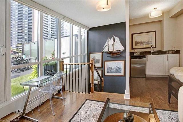 th 5 - 2230 Lake Shore Blvd W, Townhouse with 3 bedrooms, 3 bathrooms and 2 parking in Toronto ON | Image 19