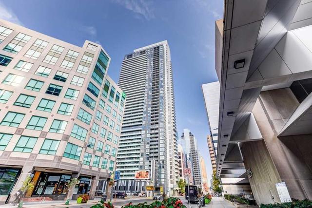 3612 - 300 Front St W, Condo with 2 bedrooms, 2 bathrooms and 1 parking in Toronto ON | Image 18
