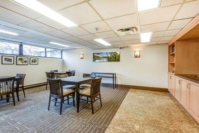 303 - 2545 Bloor St W, Condo with 2 bedrooms, 2 bathrooms and 2 parking in Toronto ON | Image 11
