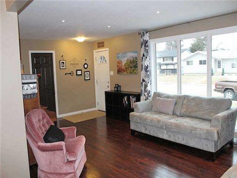 1384 Queen Cres, House detached with 5 bedrooms, 3 bathrooms and 4 parking in Moose Jaw SK | Image 9