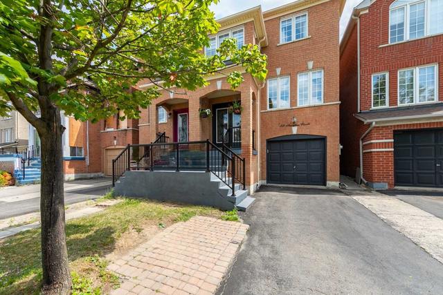 53 Sassafras Circ, House semidetached with 4 bedrooms, 4 bathrooms and 3 parking in Vaughan ON | Image 1