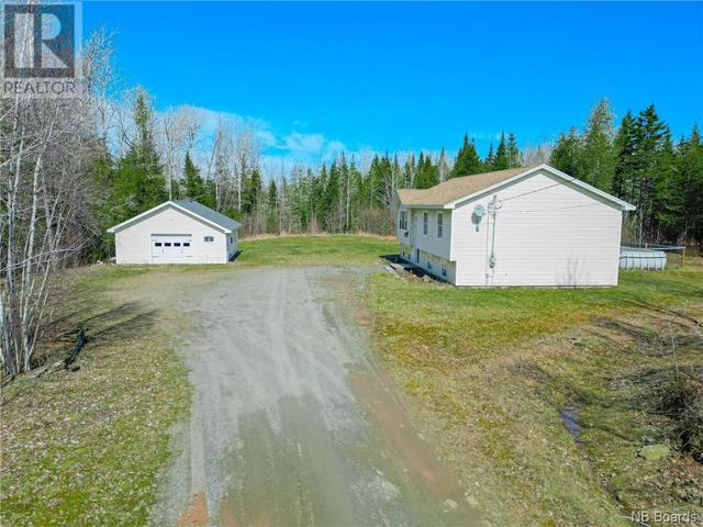 629 - 629 Route 102, House detached with 5 bedrooms, 2 bathrooms and null parking in Burton NB | Image 36