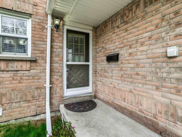 64 Brisbane Crt, Townhouse with 3 bedrooms, 3 bathrooms and 2 parking in Brampton ON | Image 23