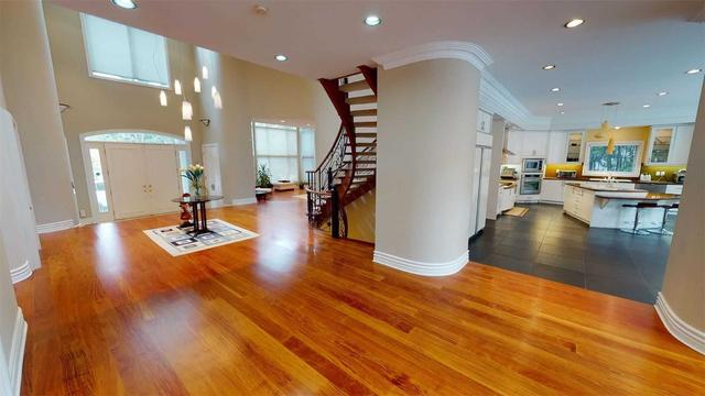 16 Oxbow Rd, House detached with 5 bedrooms, 8 bathrooms and 13 parking in Toronto ON | Image 6