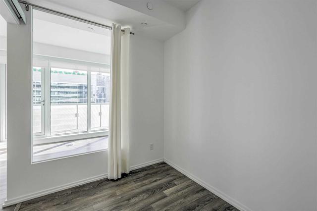 2109 - 197 Yonge St, Condo with 3 bedrooms, 2 bathrooms and 1 parking in Toronto ON | Image 5