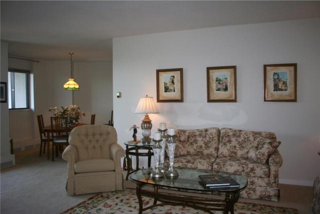 2001 - 5250 Lakeshore Rd, Condo with 1 bedrooms, 2 bathrooms and null parking in Burlington ON | Image 4