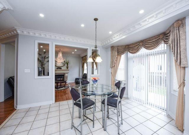 27 Northface Cres, House detached with 5 bedrooms, 5 bathrooms and 2 parking in Brampton ON | Image 6