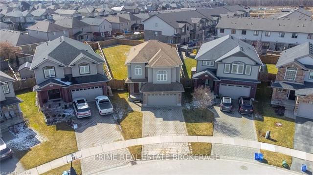 651 Springwood Cres, House detached with 3 bedrooms, 3 bathrooms and 4 parking in London ON | Image 1