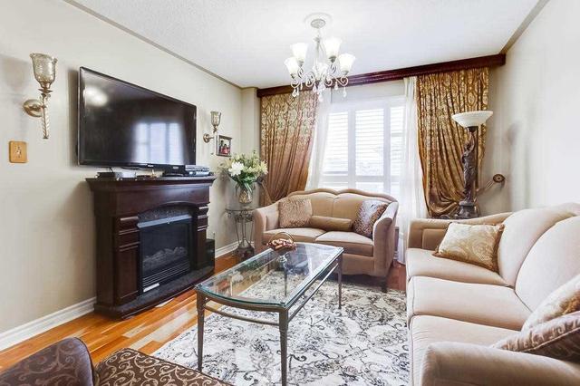 117 Zio Carlo Dr, House semidetached with 3 bedrooms, 4 bathrooms and 2 parking in Markham ON | Image 5