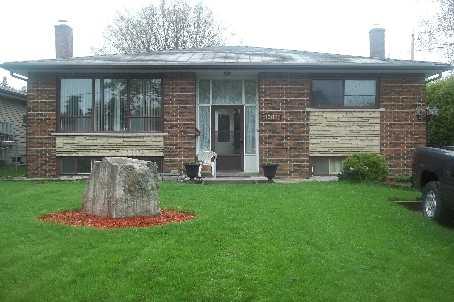 1002 Denise Dr, House detached with 3 bedrooms, 1 bathrooms and 6 parking in Oshawa ON | Image 1