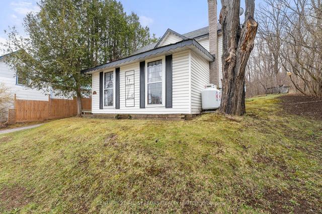 26 Sherbourne St N, House detached with 2 bedrooms, 1 bathrooms and 8 parking in Bancroft ON | Image 25