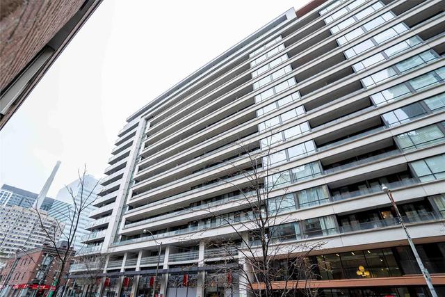 1026 - 111 Elizabeth St, Condo with 1 bedrooms, 1 bathrooms and 1 parking in Toronto ON | Image 1