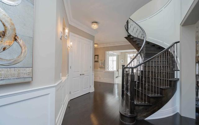 32 Kaia Crt, House detached with 4 bedrooms, 6 bathrooms and 9 parking in Vaughan ON | Image 28
