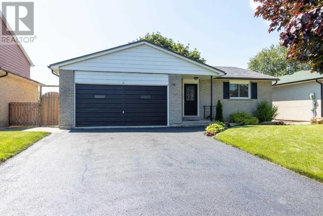 79 Peacock Blvd, House detached with 2 bedrooms, 2 bathrooms and 6 parking in Port Hope ON | Image 2