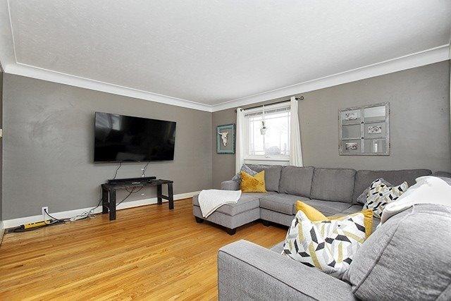 10 Albert St N, House detached with 2 bedrooms, 1 bathrooms and 5 parking in Brock ON | Image 3
