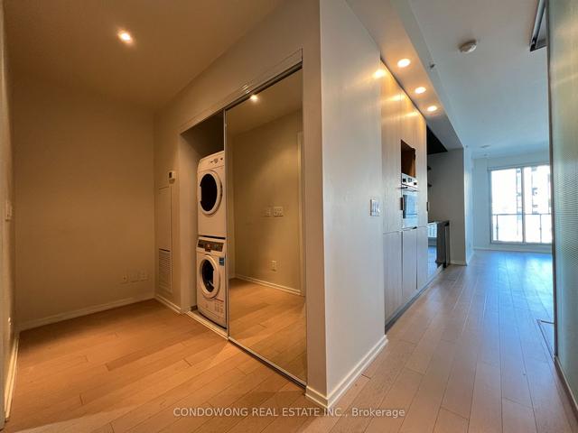 2401 - 70 Temperance St, Condo with 2 bedrooms, 2 bathrooms and 0 parking in Toronto ON | Image 15
