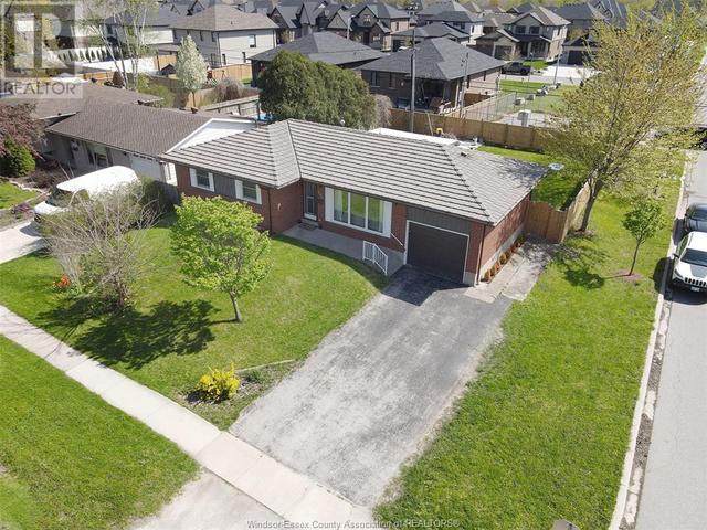 530 Victory Street, House detached with 4 bedrooms, 2 bathrooms and null parking in LaSalle ON | Image 11