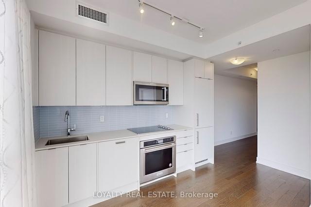 1202 - 181 Bedford Rd, Condo with 2 bedrooms, 2 bathrooms and 0 parking in Toronto ON | Image 6