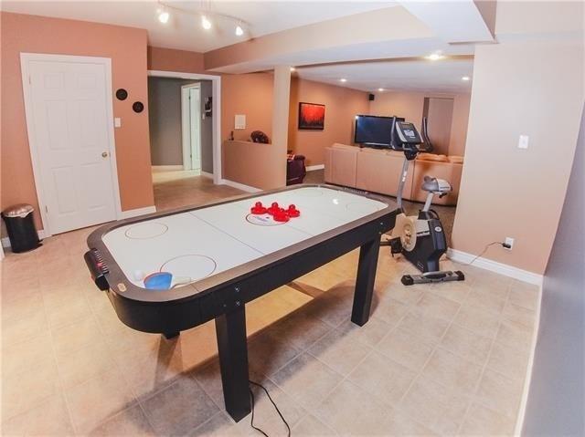 12 University Circ, House detached with 4 bedrooms, 4 bathrooms and 4 parking in St. Catharines ON | Image 20