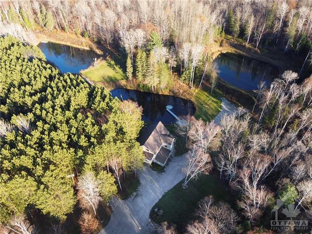 24927 Highway 41 Highway, House detached with 4 bedrooms, 3 bathrooms and 15 parking in Addington Highlands ON | Image 6