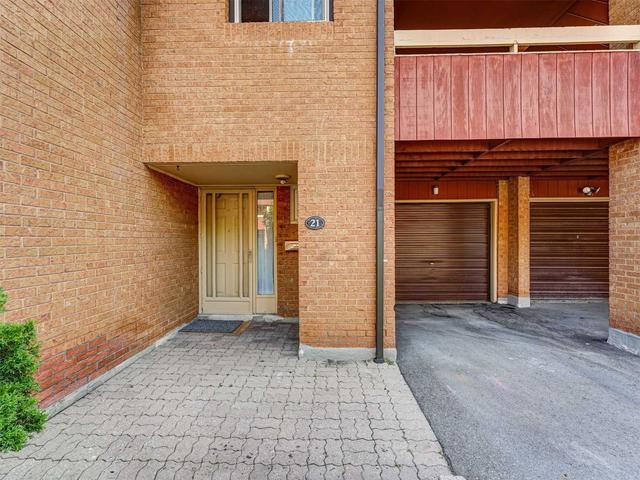 21 Bards Walkway, Townhouse with 3 bedrooms, 3 bathrooms and 2 parking in Toronto ON | Image 23