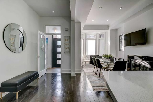 285 Lisgar St, House semidetached with 4 bedrooms, 3 bathrooms and 1 parking in Toronto ON | Image 12