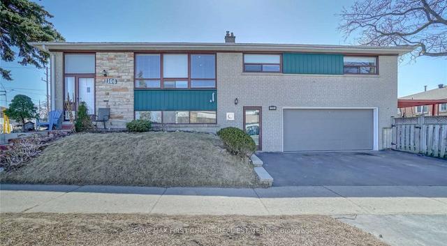 106 Duncanwoods Dr, House semidetached with 3 bedrooms, 2 bathrooms and 4 parking in Toronto ON | Image 1